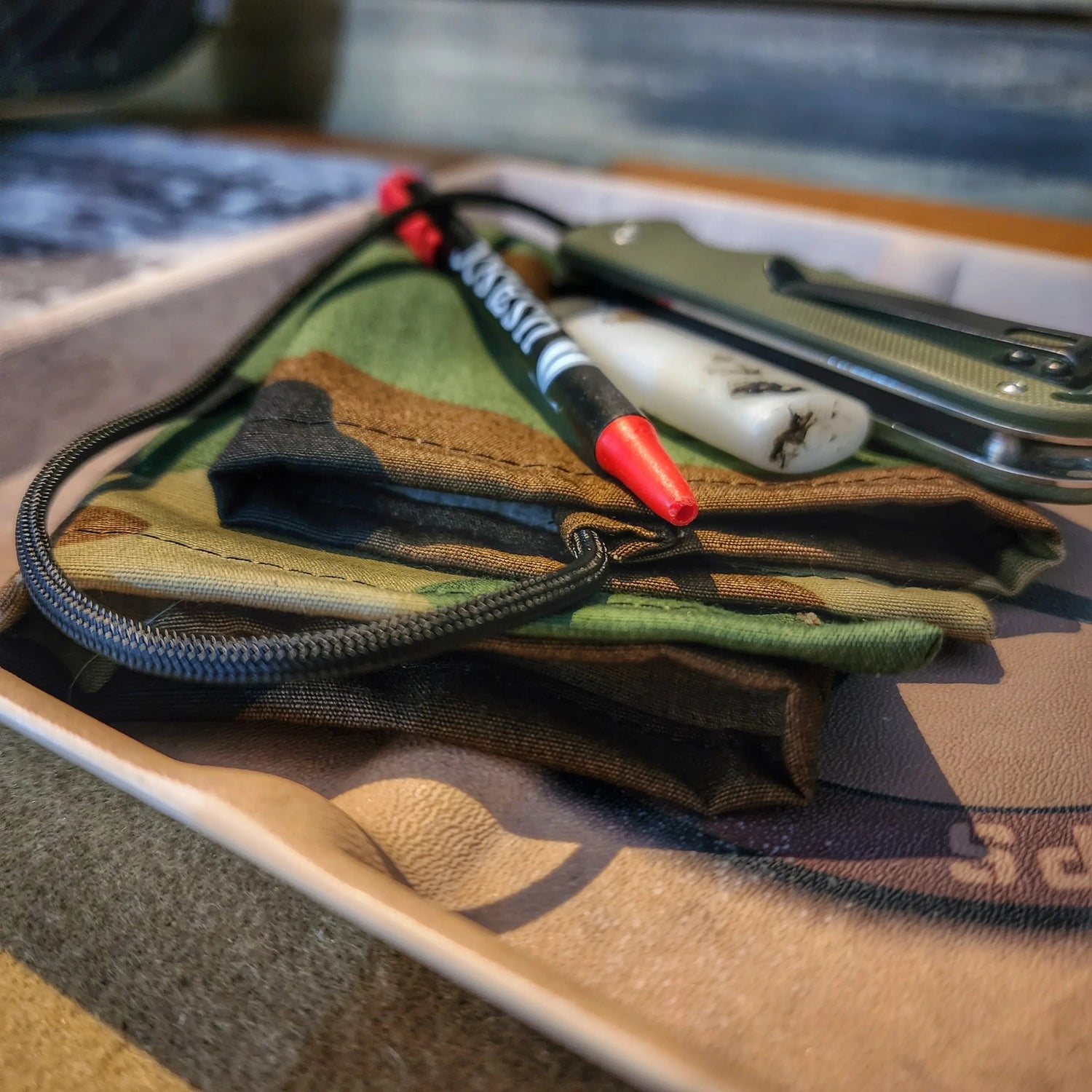 Pull Cloth - Lightweight minimalist handkerchief with paracord lanyard. Superesse Straps LLC
