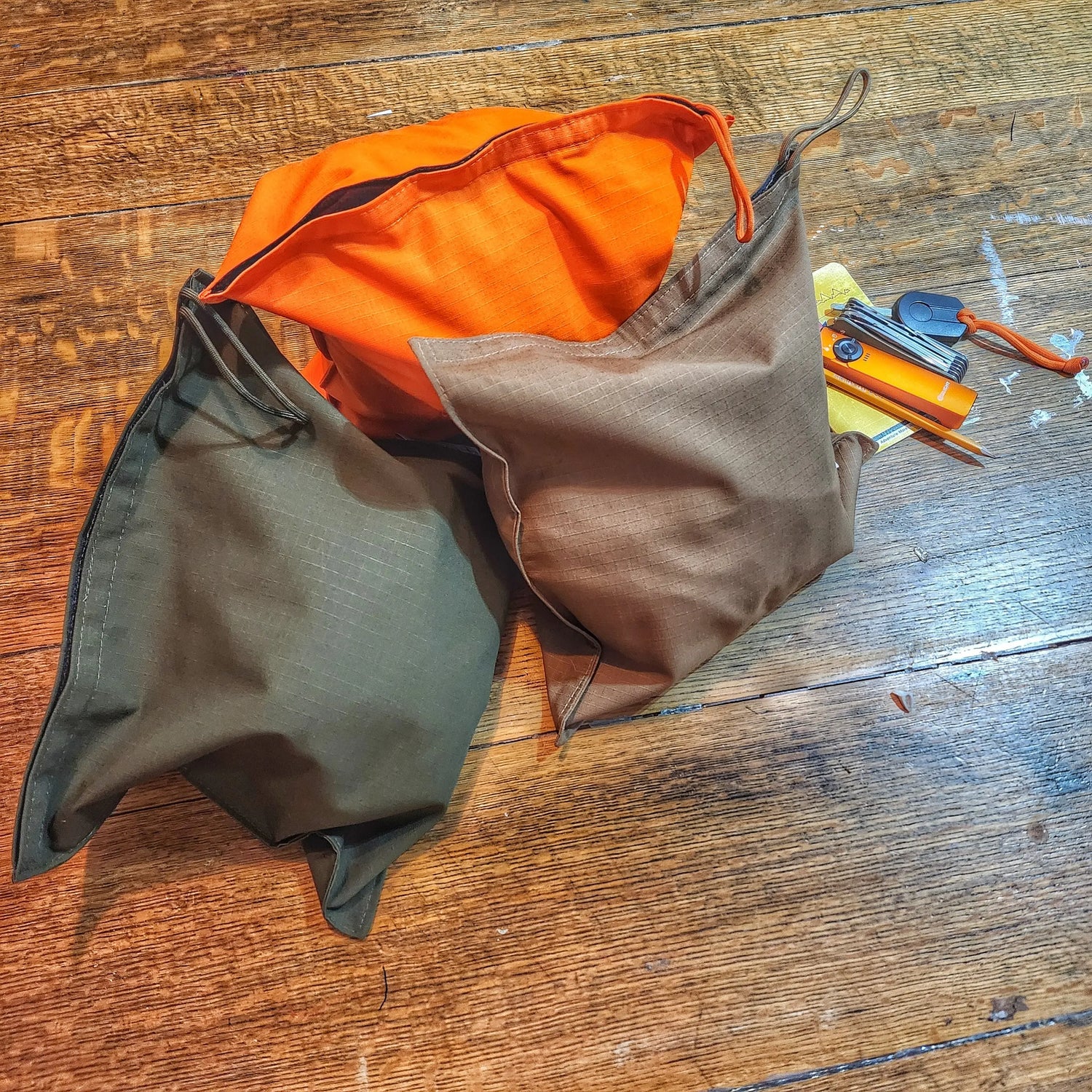 EDC Hank - Pocket Dump Storage Compartment Handkerchief. Superesse Straps LLC