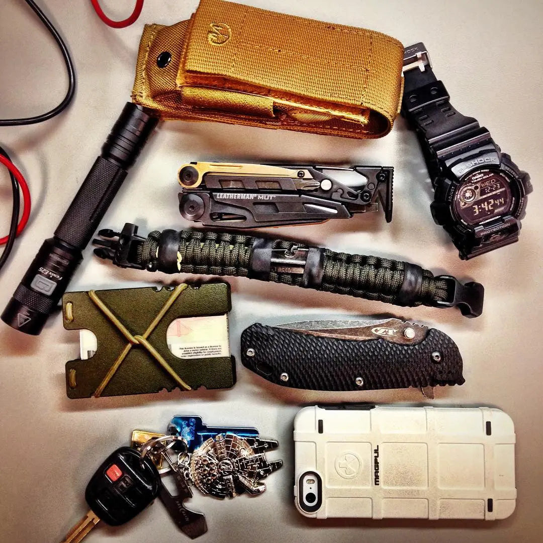 Bug Out Bracelet - Paracord Bracelet, Survive Offgrid with 30 item last ditch effort kit. Superesse Straps LLC