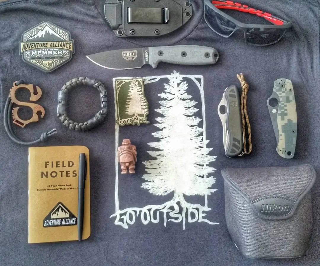 Camper Strap - Outdoor, Hike, & Kayak ready Survival Fire Starter Paracord Bracelet. Superesse Straps LLC