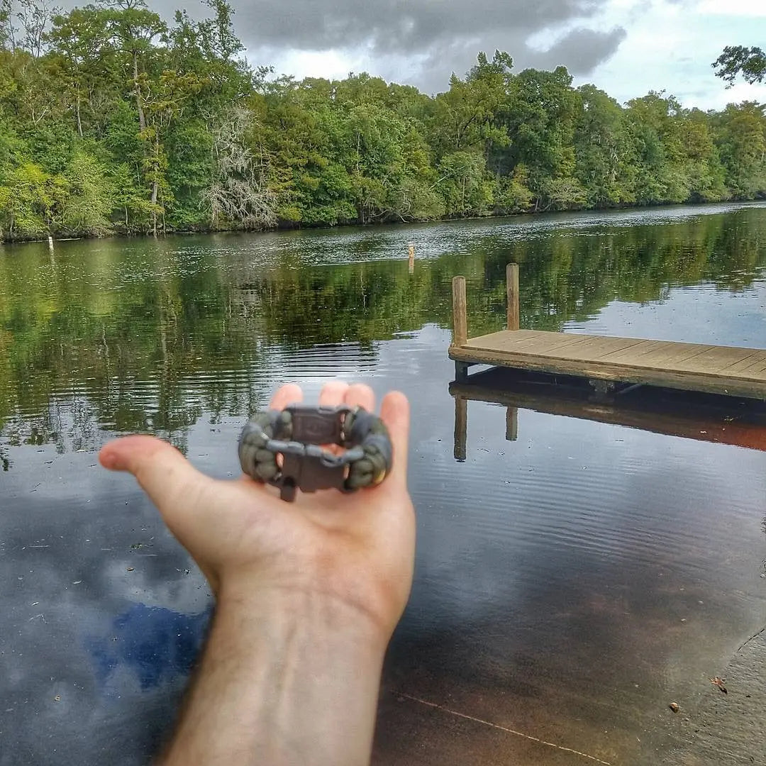 EDC Prepper - Paracord Bracelet Urban Tool Kit Equipped w/ LED Light, fire starter, blade, compass. Superesse Straps LLC