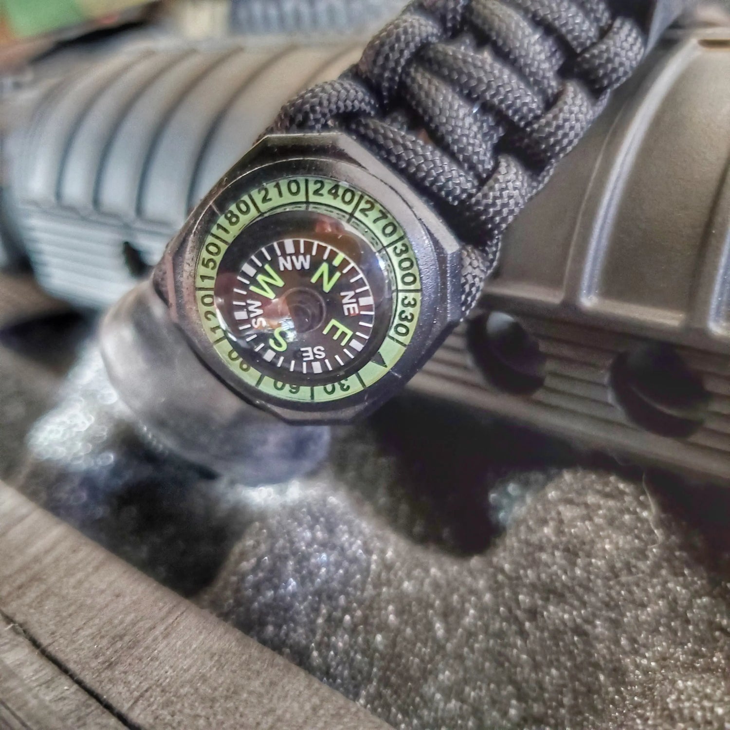 Expeditious Band - Quick Deploy SERE, Hunting, and EDC Survival Bracelet. Superesse Straps LLC