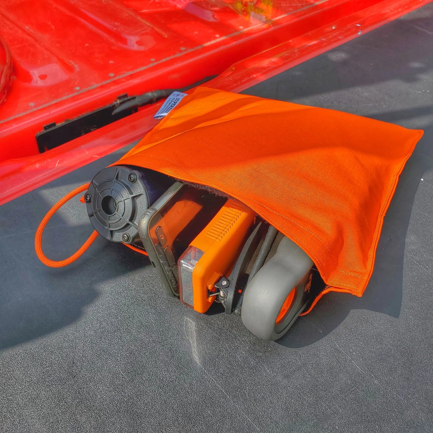 Faraday Hank - EMP/Radiation/RFID Resistant Handkerchief. Superesse Straps LLC