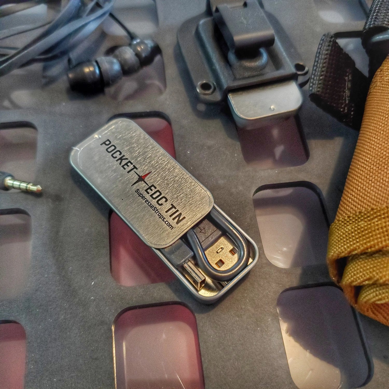 EDC Pocket Tin - Compartmentalized Survival Kits Superesse Straps LLC
