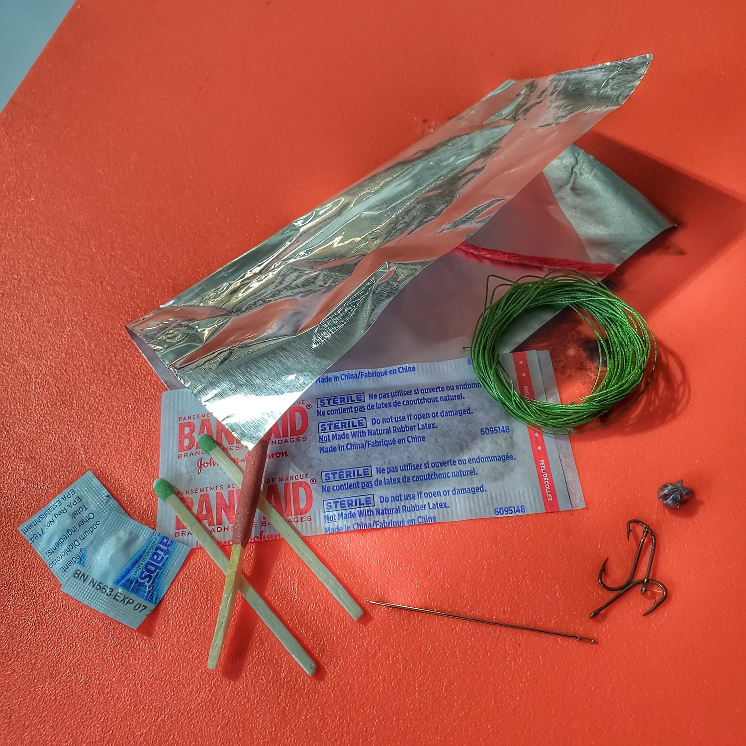 Bug Out Bracelet - Paracord Bracelet, Survive Offgrid with 30 item last ditch effort kit. Superesse Straps LLC