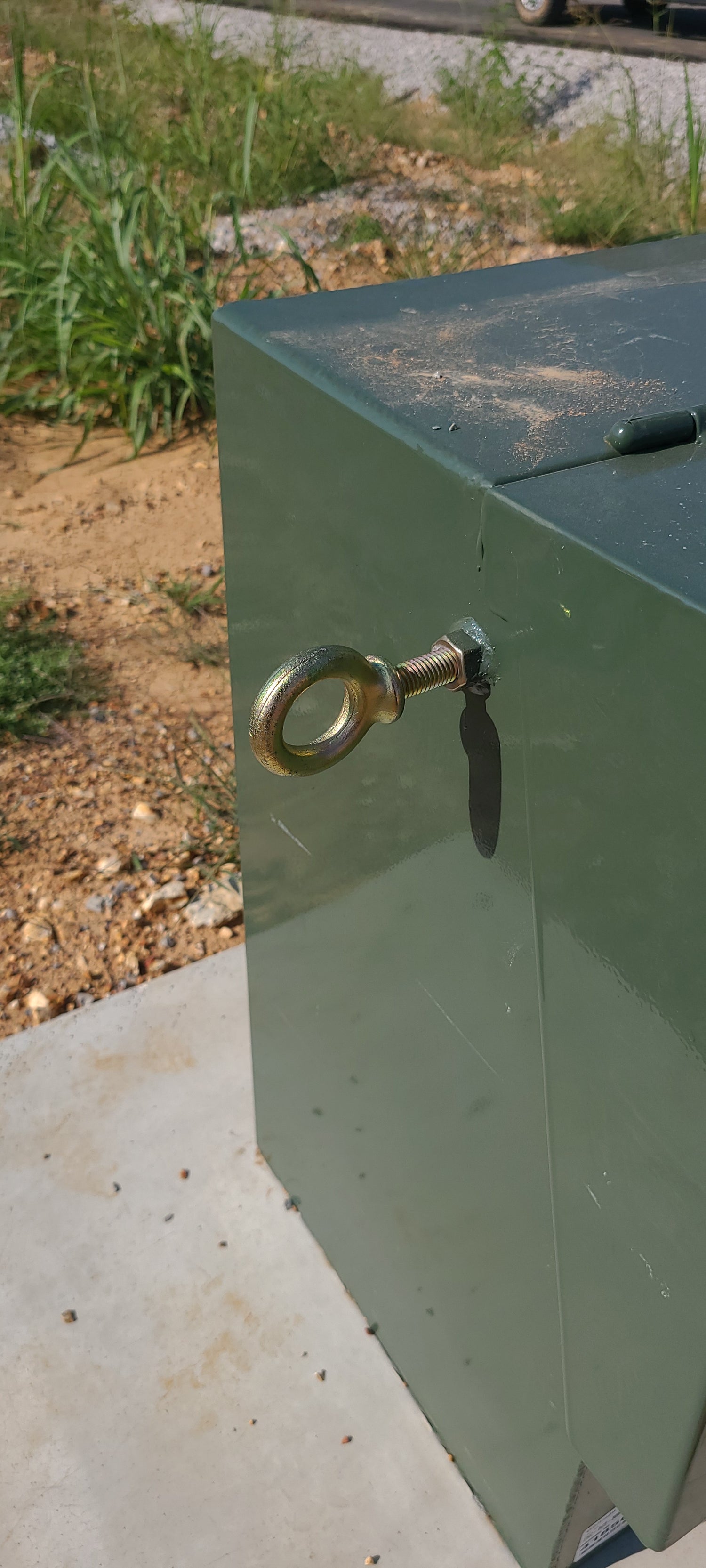 Journeyman Gear Pad mount transformer lifting eyes