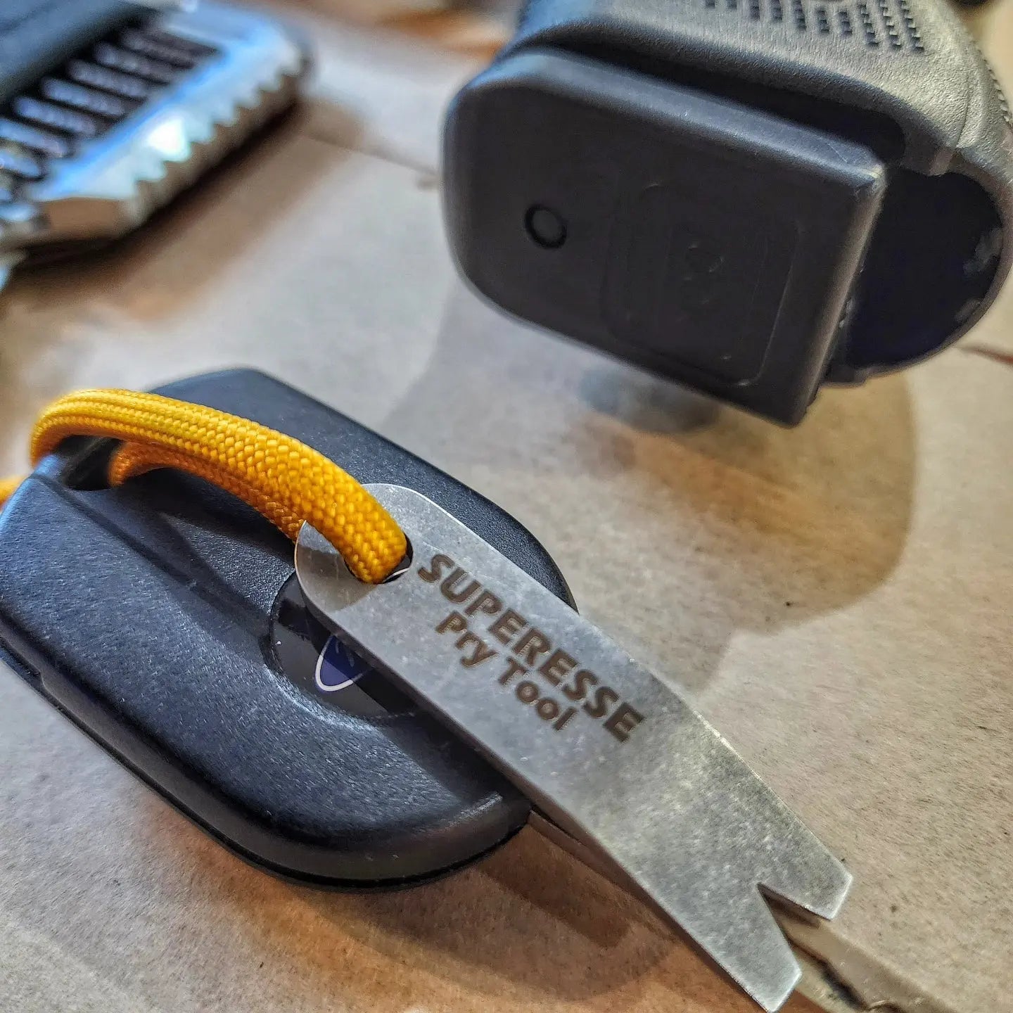 Superesse Micro Task Tool (S-MTT): EDC Pry Implement Superesse Straps LLC