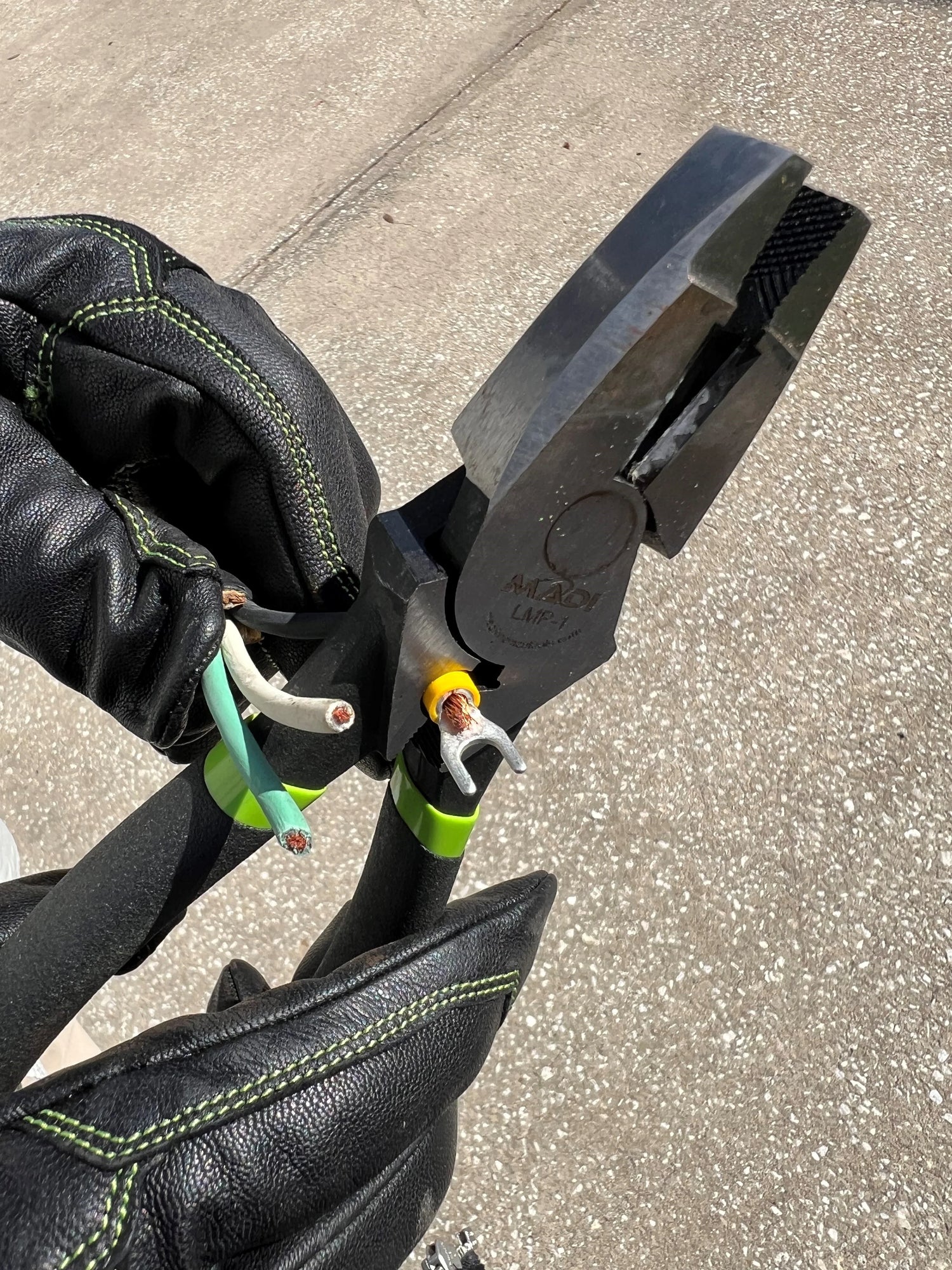 Madi - 9″ High Leverage Lineman Pliers