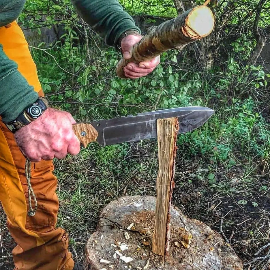 Bug Out Bracelet - Paracord Bracelet, Survive Offgrid with 30 item last ditch effort kit. Superesse Straps LLC