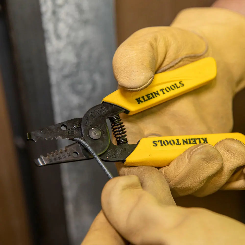 Klein Dual-Wire Stripper/Cutter for Solid Wire Klein Tools
