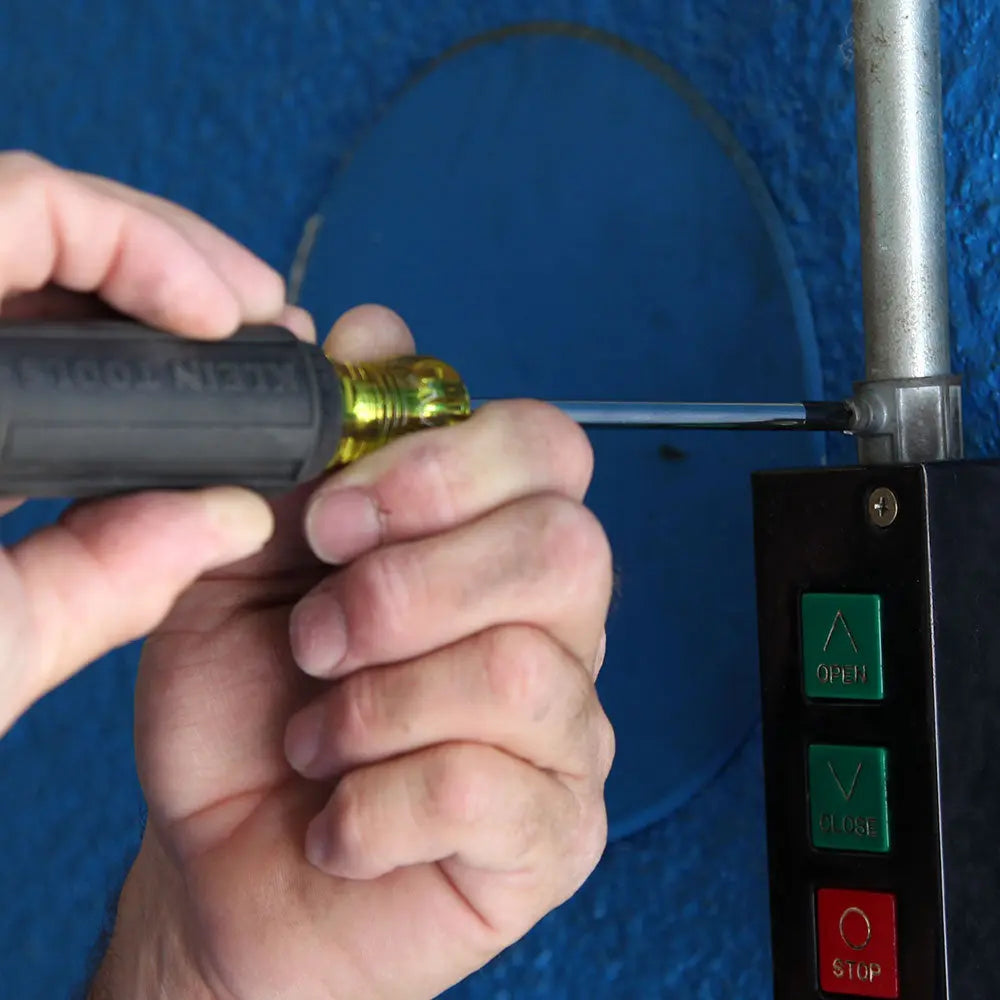 Klein #1 Combo-Tip Driver, 4-Inch Fixed Blade Klein Tools