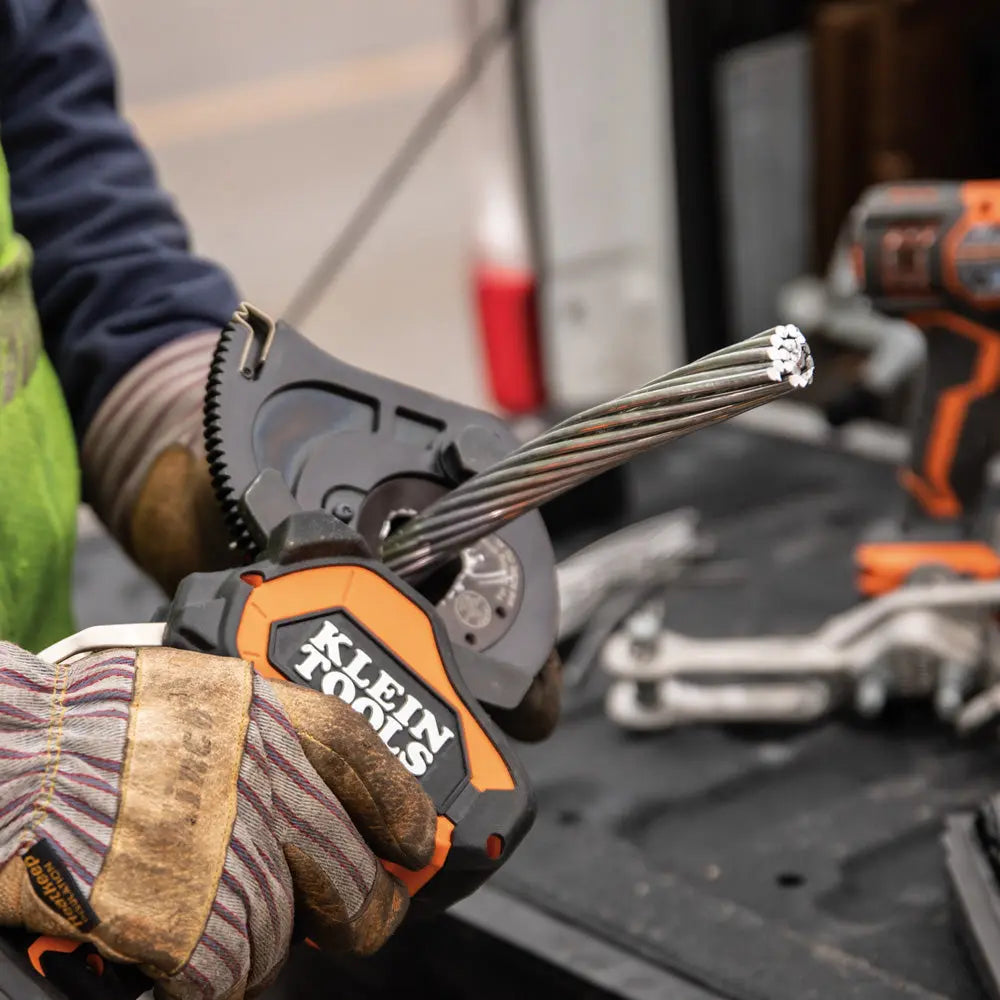 Klein Battery-Operated EHS Closed-Jaw Cutter, 4 Ah Klein Tools
