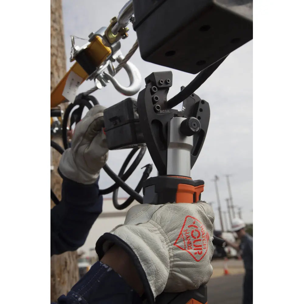 Klein Battery-Operated Cutter, ACSR, 4 Ah Klein Tools