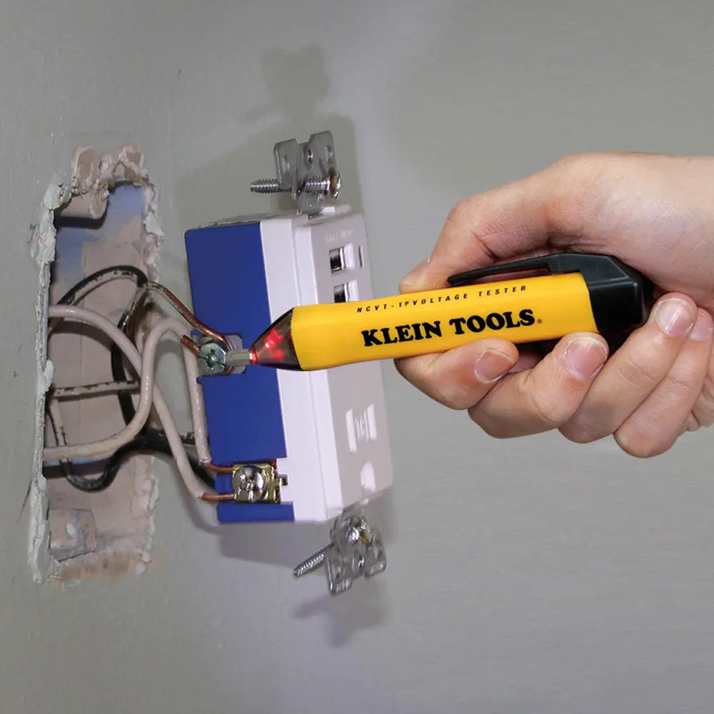 Klein Non-Contact Voltage and GFCI Receptacle Test Kit Klein Tools
