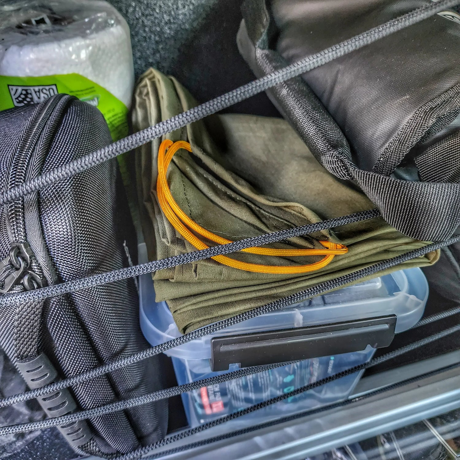 Bunk Towel - Multipurpose oversized bath towel, ground cloth, or privacy curtain. Superesse Straps LLC