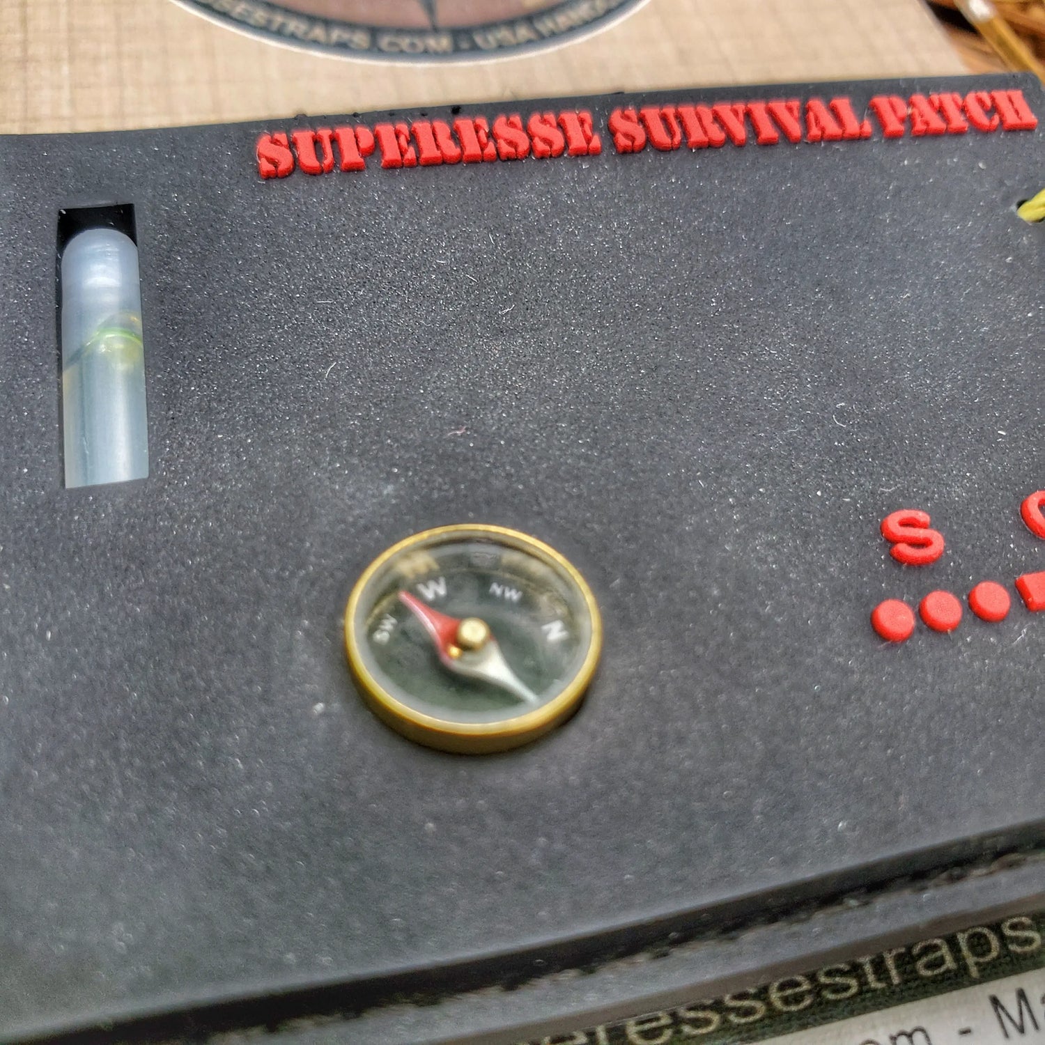 Superesse Survival Patch: Compartmentalized Micro EDC and Survival Kit Superesse Straps LLC