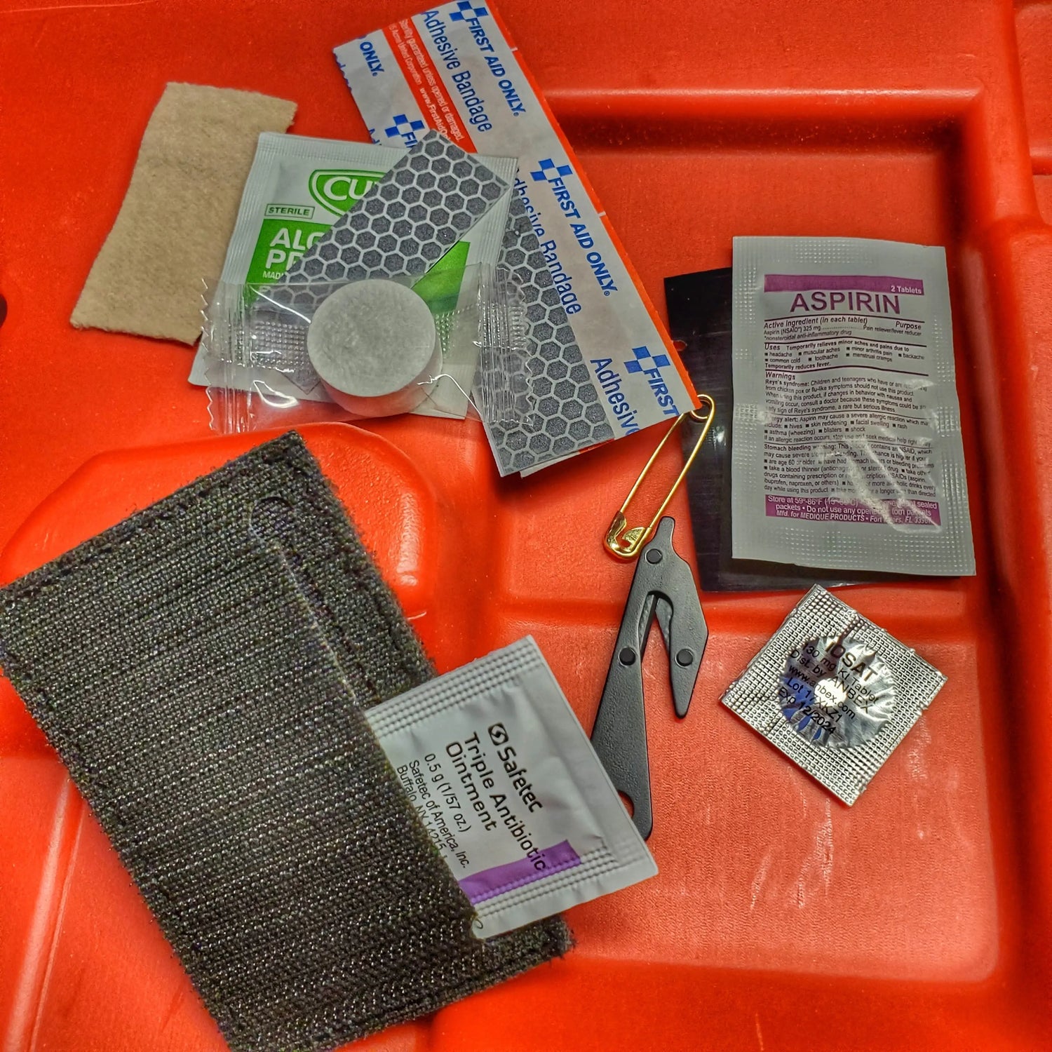 Rescue Patch Kit: emergency tools and last resort first-aid Superesse Straps LLC