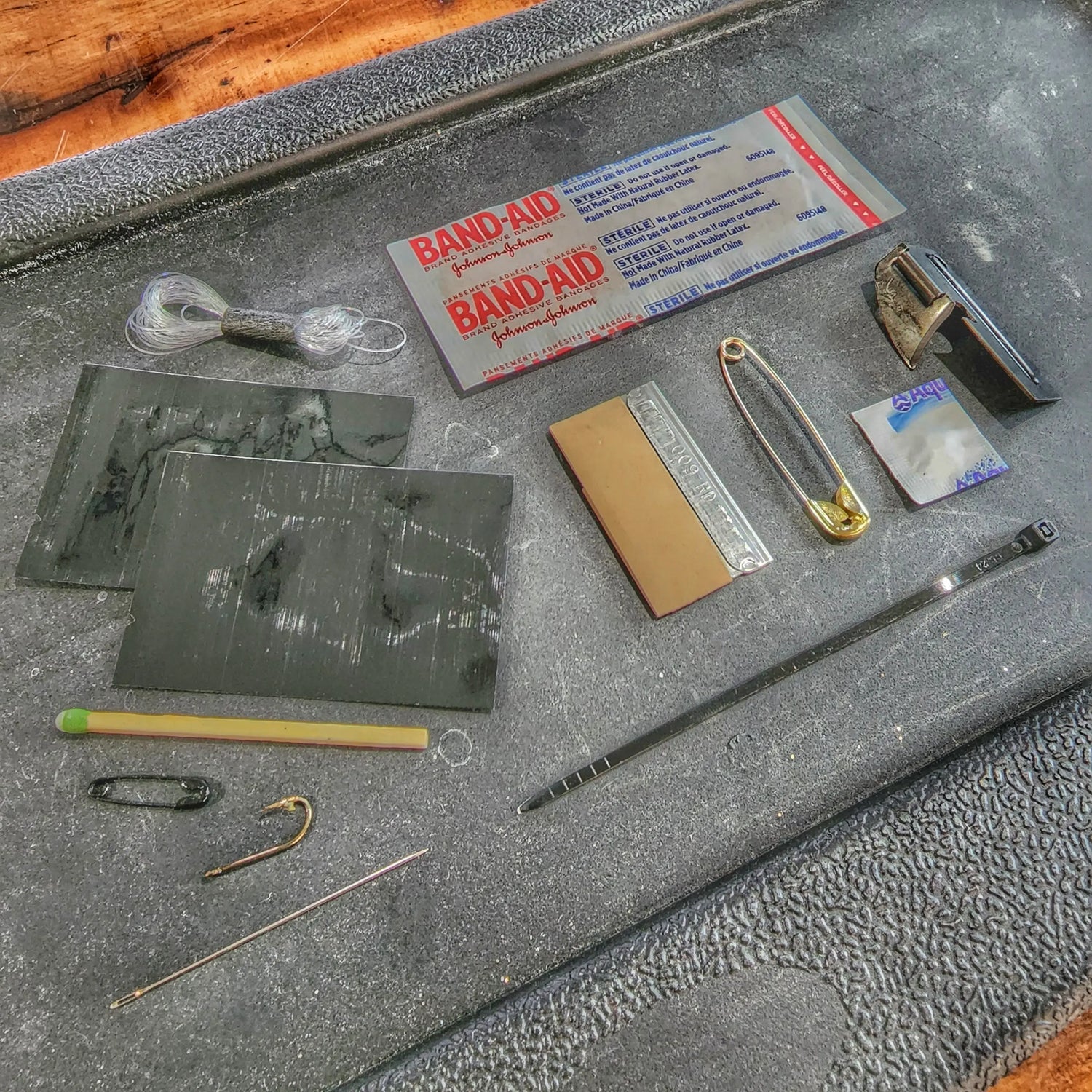 PSK Personal Survival Kit: essential supplies for last ditch survival or minor emergencies Superesse Straps LLC