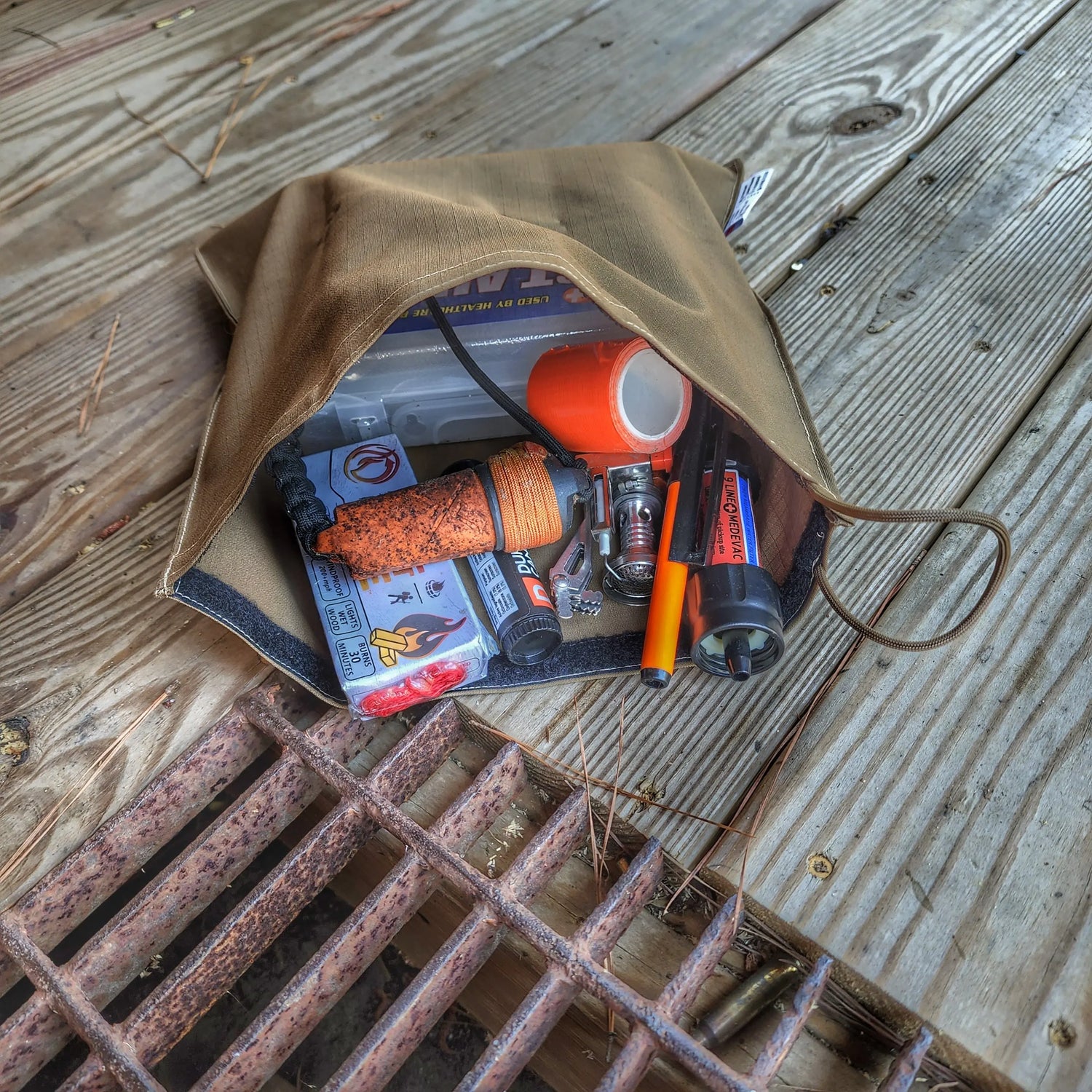 EDC Hank - Pocket Dump Storage Compartment Handkerchief. Superesse Straps LLC