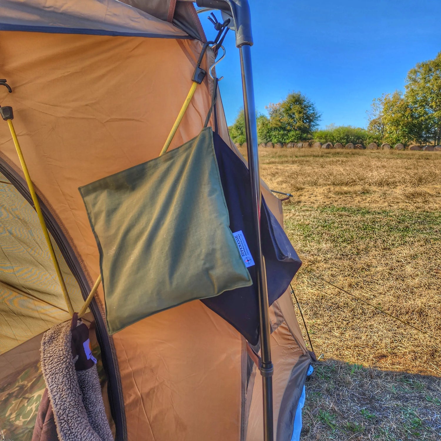 EDC Hank - Pocket Dump Storage Compartment Handkerchief. Superesse Straps LLC