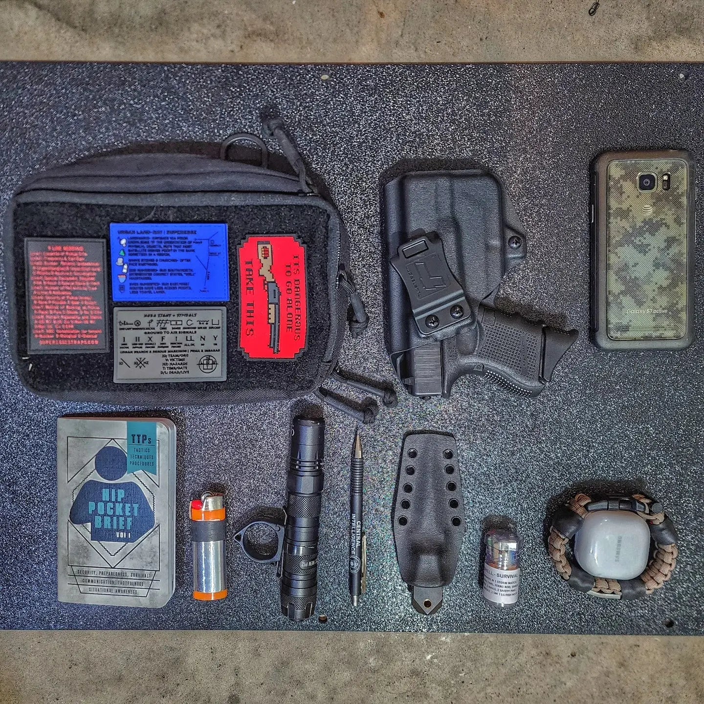 Hip Pocket Brief Volume 1 - Tactics, Techniques, and Procedures for the Everyday Civilian Superesse Straps LLC