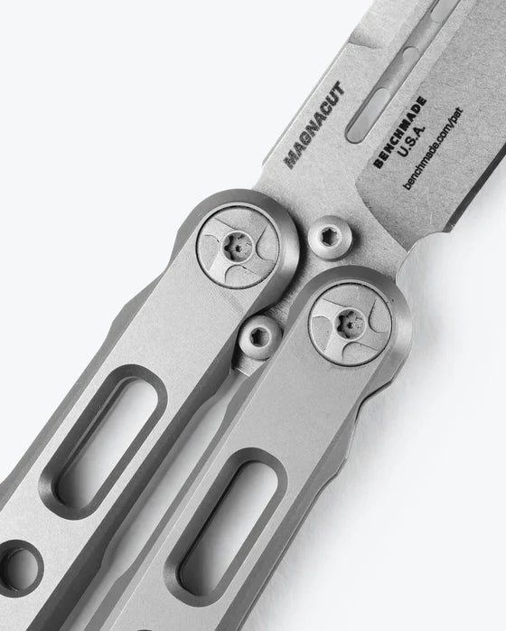 Benchmade - LARO™ | GRAY TITANIUM