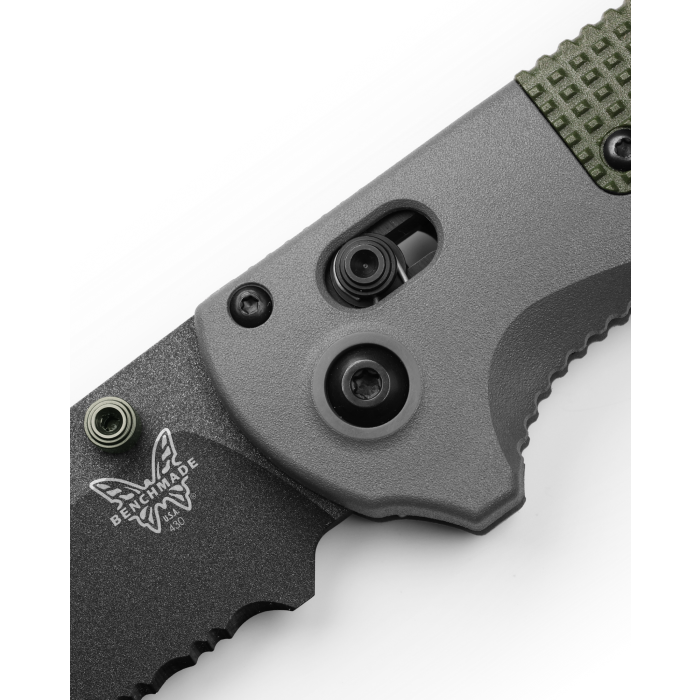 Benchmade Redoubt