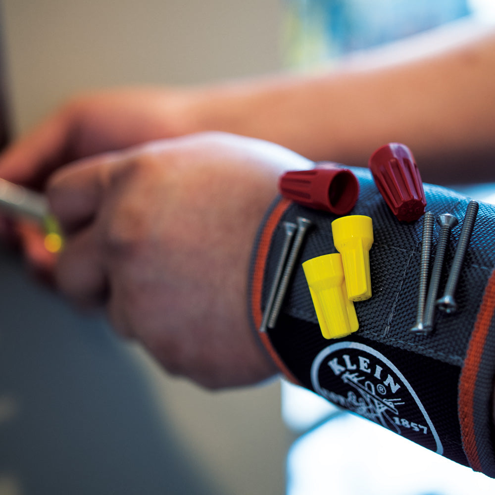 Klein Tradesman Pro™ Magnetic Wristband